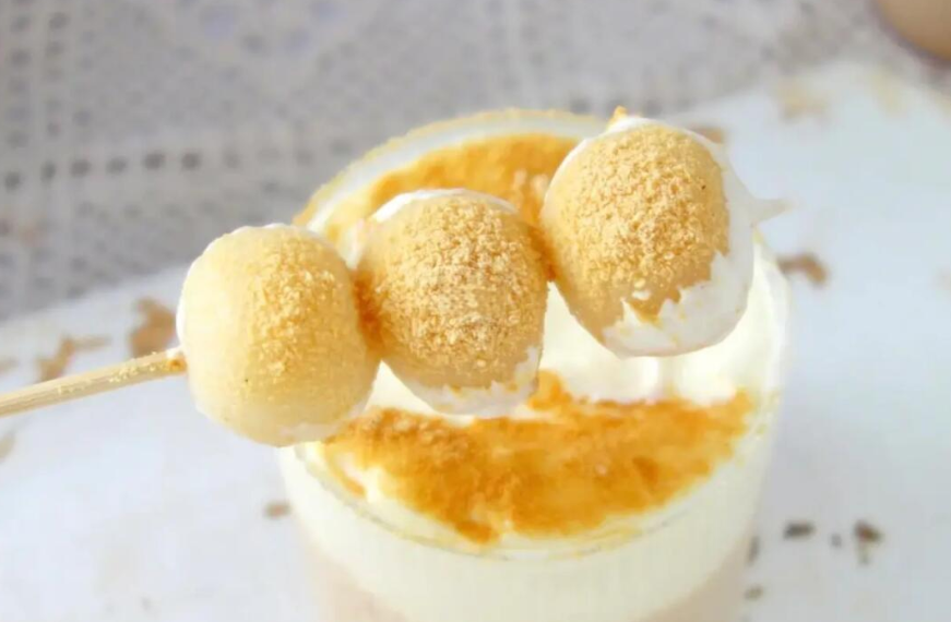 Steamed soybean powder3